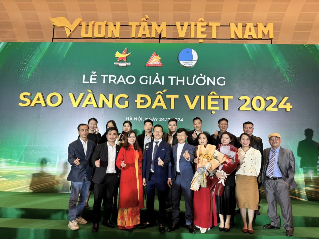 DO HINH NPOIL NHAN GIAI SAO VANG DAT VIET