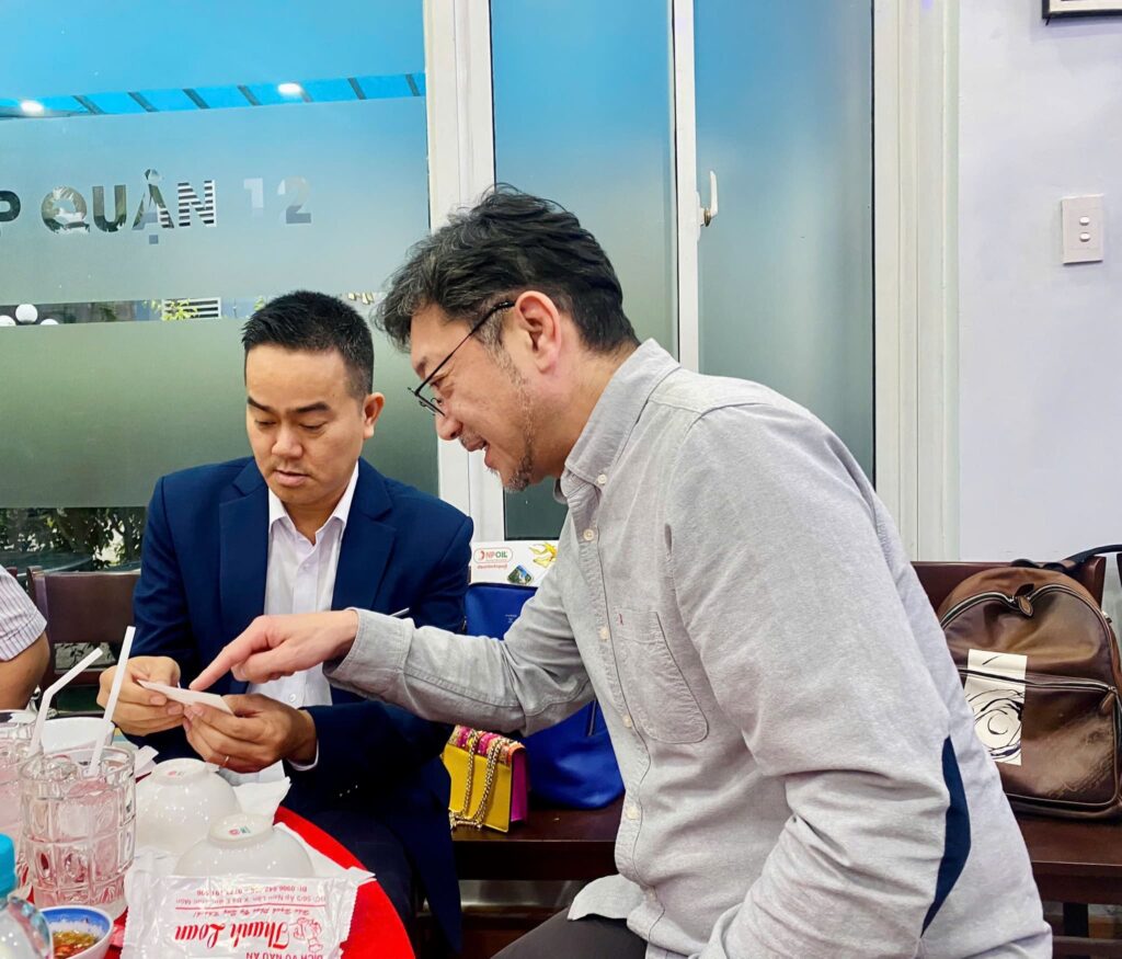 CEO Phan Thảo cùng các đại diện của Hiệp hội Hữu nghị thân thiện Nhật Bản