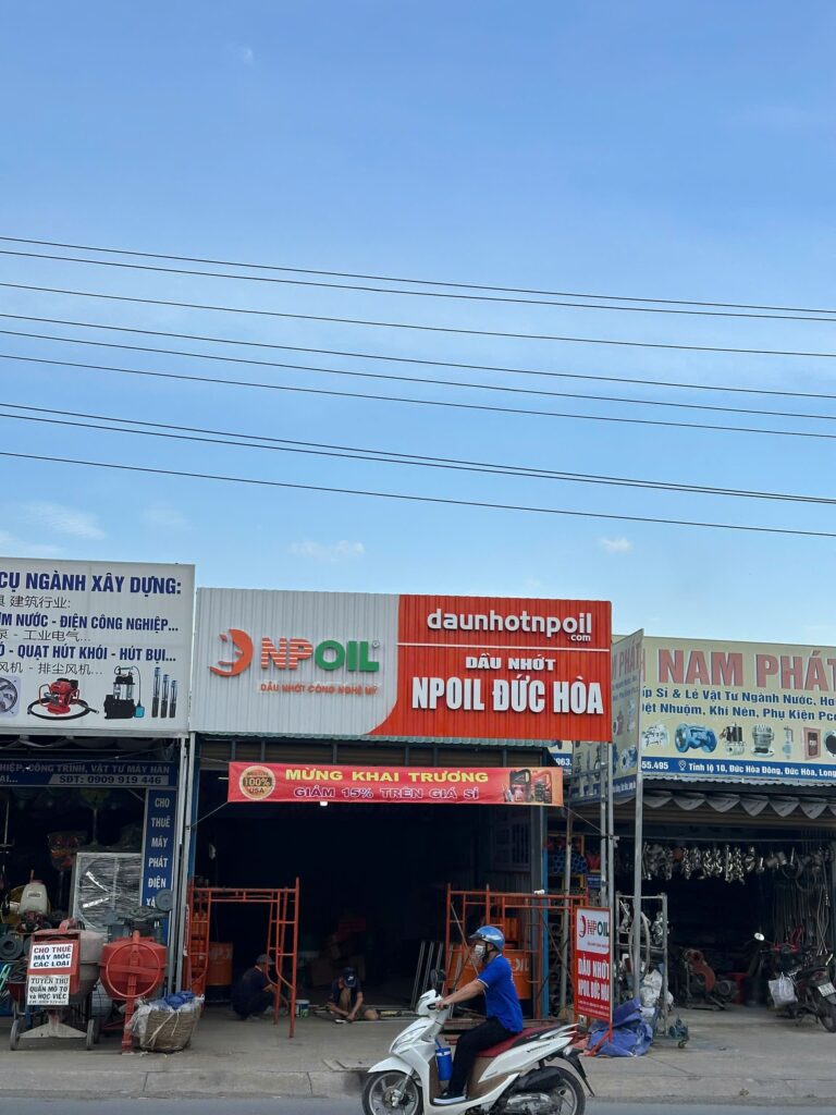 CUA HANG DAU NHOT NPOIL DUC HOA LONG AN