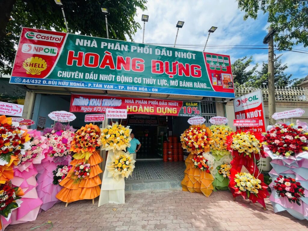 khai truong npoil hoang dung