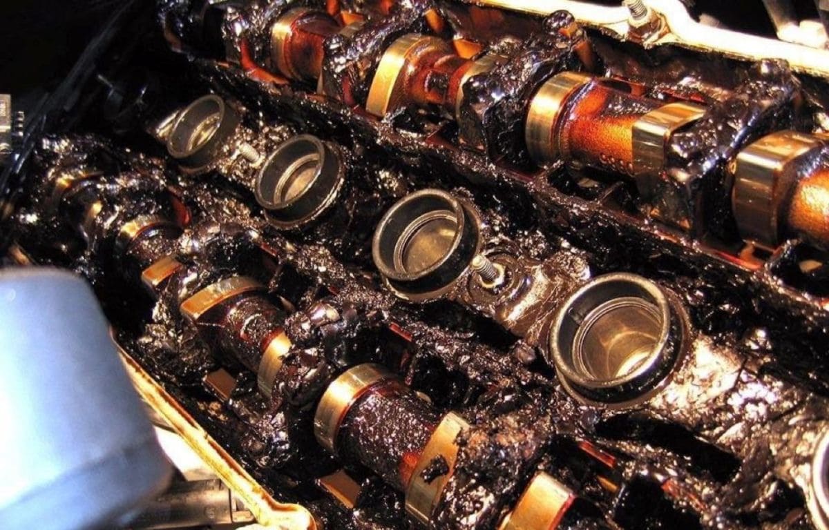 Tác Hại Của Việc Sử Dụng Dầu Nhớt Không Phù Hợp