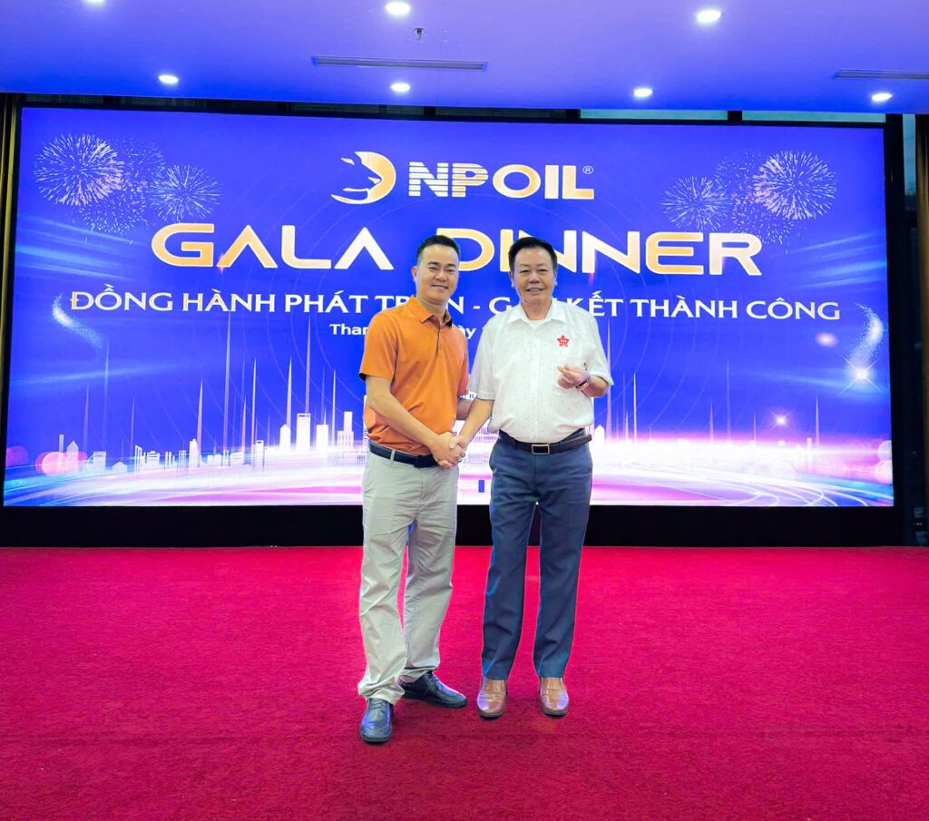 Gala Dinner NPOIL Miền Bắc 2025 3 Ông Phan Thảo Cùng Nhà Phân Phối Đại Hoàng Dương