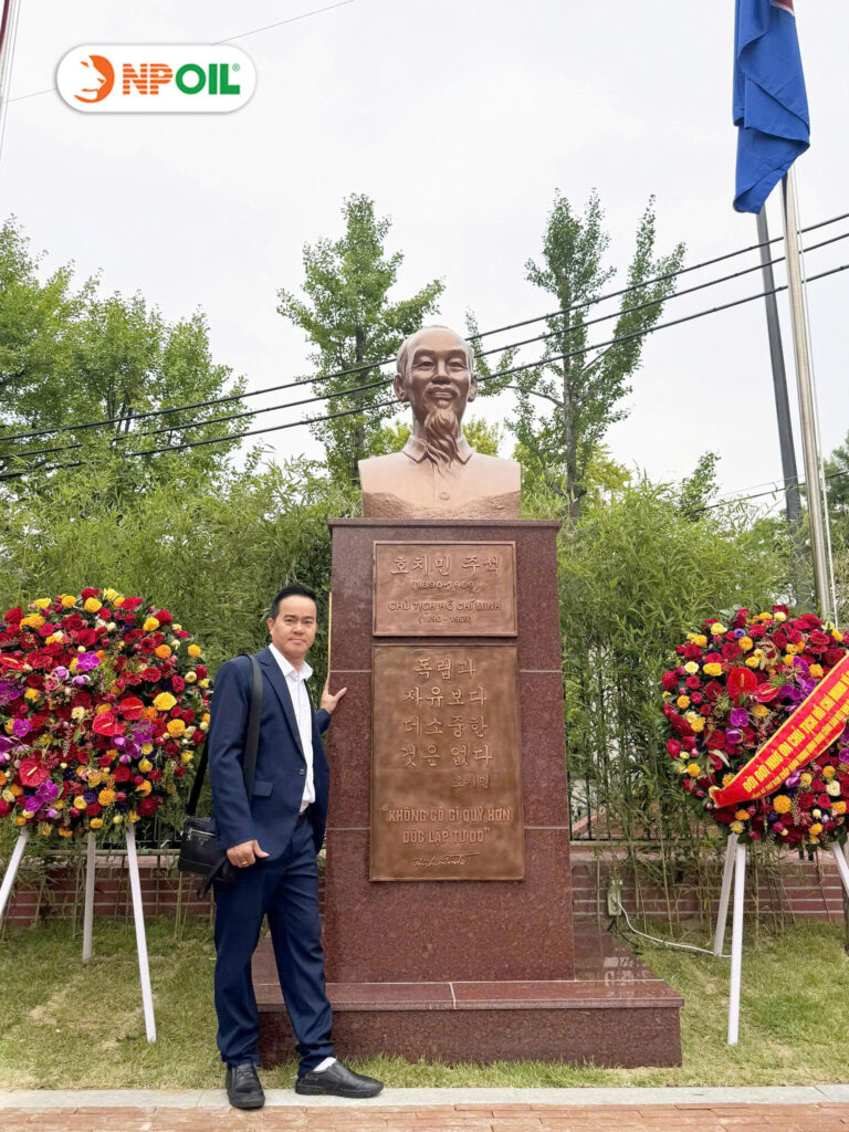 Ông Phan Thảo Tại Buổi Lễ Khánh Thành Tượng Chủ Tịch Hồ Chí Minh