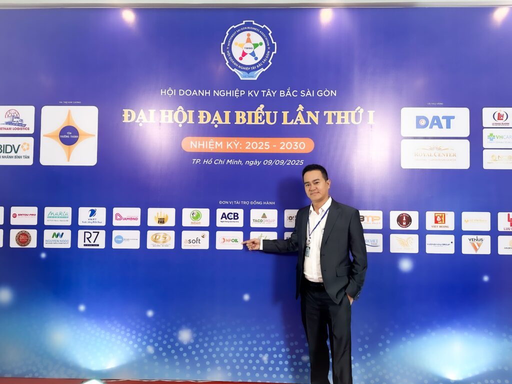 Ông Phan Thảo Ceo Dầu Nhớt Npoil Tại đại Hội