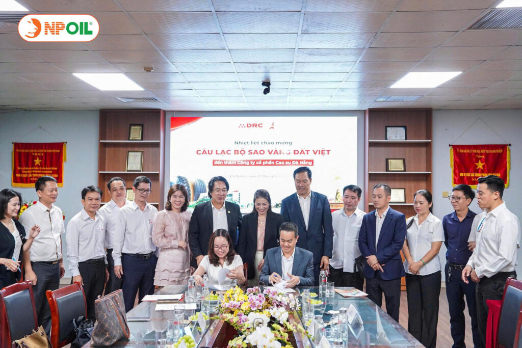 Dầu nhớt NPOIL đồng hành cùng CLB Sao Vàng Đất Việt thúc đẩy “Hợp tác nội khối – Lan tỏa giá trị doanh nghiệp Việt” 2 Buổi Ký Kết Hợp Tác Giữa Npoil Và Các Doanh Nghiệp Trong Clb Sao VÀng ĐẤt ViỆt