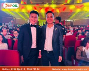 Ceo Phan Thảo Cùng Cầu Thủ Quang Hải