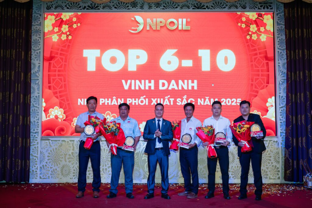 Vinh danh Top 10 Nhà phân phối có đóng góp xuất sắc nhất tại Gala Dinner NPOIL 2025 1 Top 10 Nhà Phân Phối Dầu Nhớt Npoil Có đóng Góp Tiêu Biểu Năm 2025