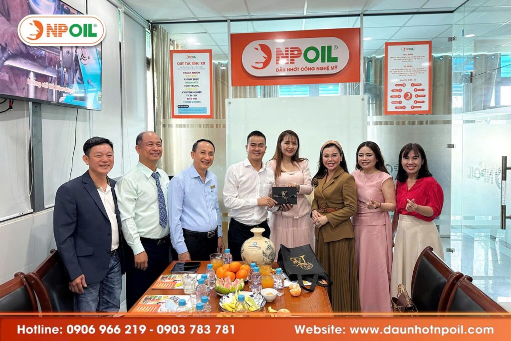 HỘi Doanh NhÂn SÀi GÒn GhÉ ThĂm & LÀm ViỆc TẠi VĂn PhÒng Npoil HỒ ChÍ Minh (2)